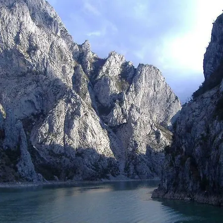 Kemping Shkodra Caravan Site