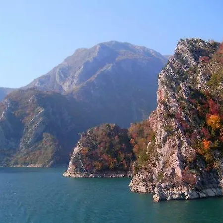 Kemping Shkodra Caravan Site *